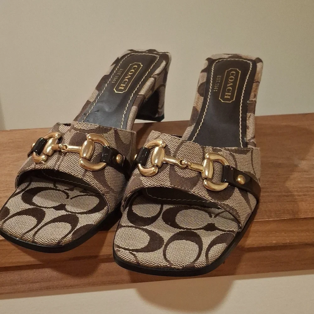 Coach Josie Shoes. Size 9 - Picture 1 of 4